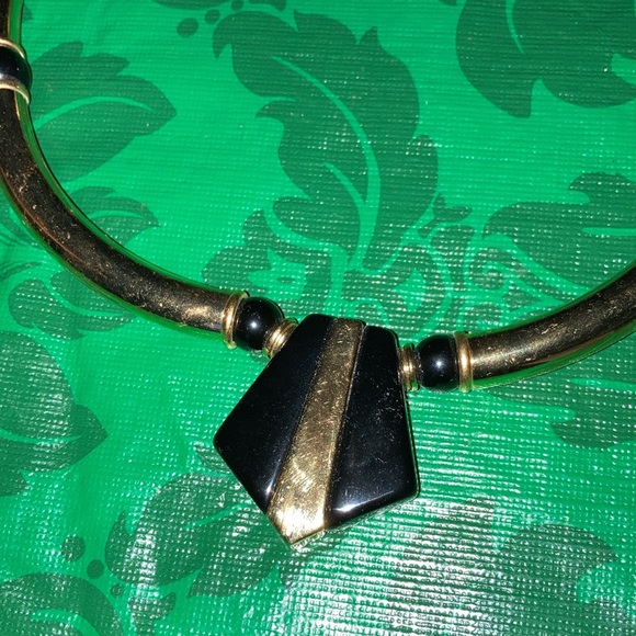 VINTAGE unmarked gt metal& blk beads flexible necklace, hook closure $27 - Picture 3 of 7